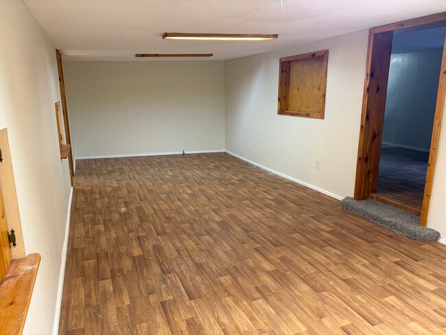 13312 McComb Rd in Conroe, TX - Foto de edificio - Building Photo