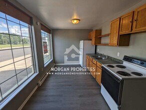 1807 Meridian St, Unit 1 in Anderson, IN - Foto de edificio - Building Photo