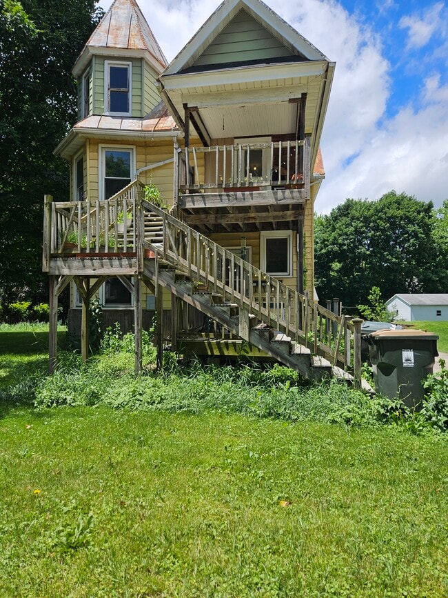 240 N Bristol St, Unit #1