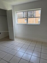 6625 W 4th Ave in Hialeah, FL - Building Photo - Building Photo