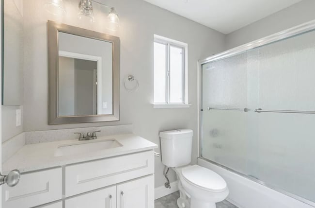 2280 Southwood Dr in Pittsburg, CA - Foto de edificio - Building Photo