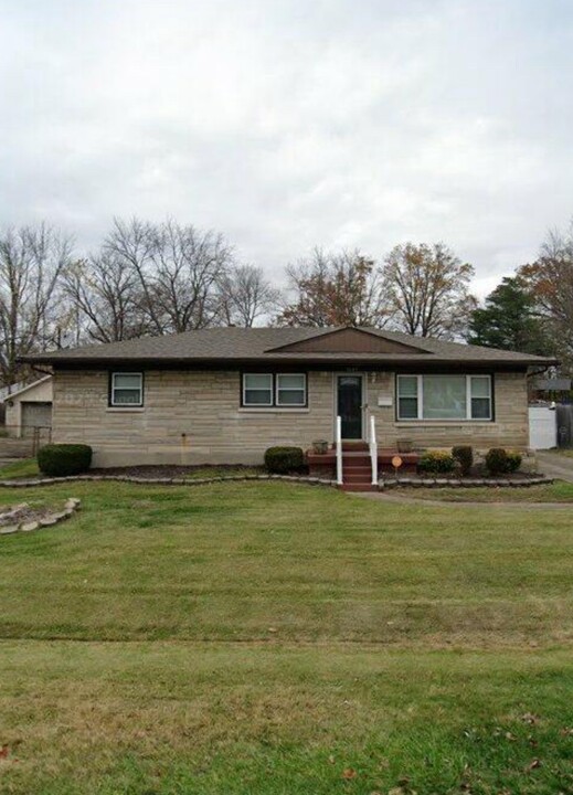 3609 Susanna Dr in Louisville, KY - Building Photo