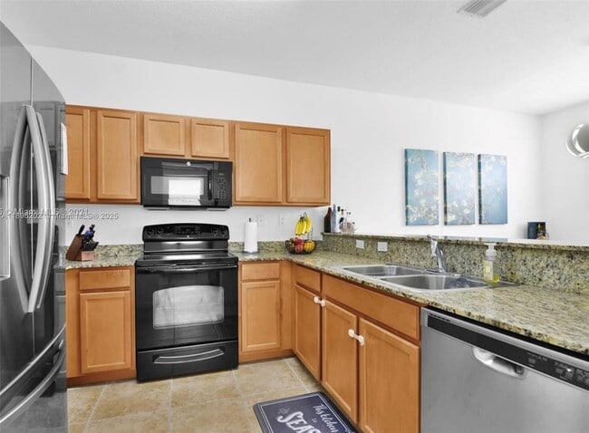 8800 NW 107th Ct, Unit 222 in Doral, FL - Building Photo - Building Photo