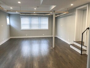 1931 W Winona St, Unit GDN in Chicago, IL - Building Photo - Building Photo