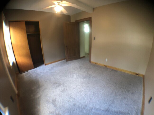 703 E Chippewa St-Unit -B in Mt. Pleasant, MI - Building Photo - Building Photo