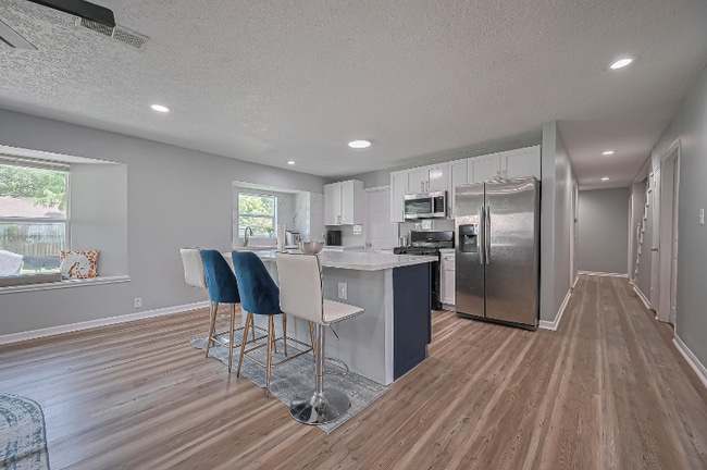 2602 Micliff Blvd in Houston, TX - Foto de edificio - Building Photo