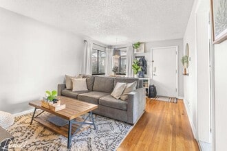 524 Detroit St in Denver, CO - Building Photo - Building Photo