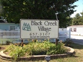 Black Creek Village Apartamentos