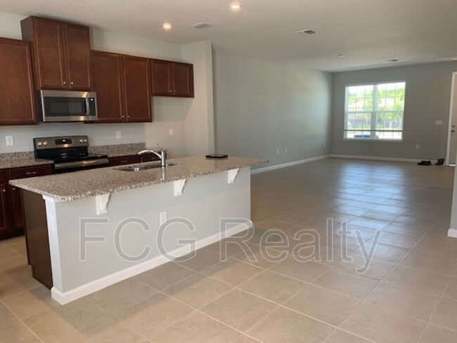 6013 Blue Lily Wy in Winter Garden, FL - Building Photo - Building Photo