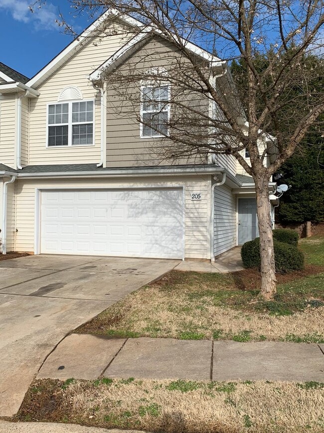 property at 205 Clusters Cir