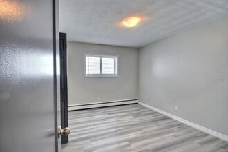 62 8 St in Moncton, NB - Building Photo - Building Photo