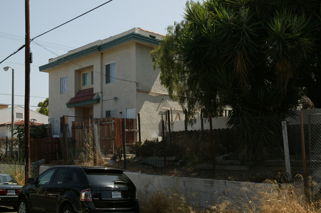 902 S Mesa St in San Pedro, CA - Building Photo - Building Photo