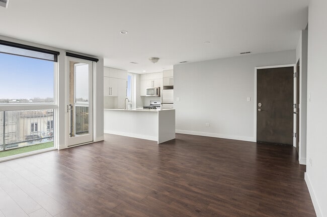 3301 N Sheffield Ave in Chicago, IL - Building Photo - Building Photo