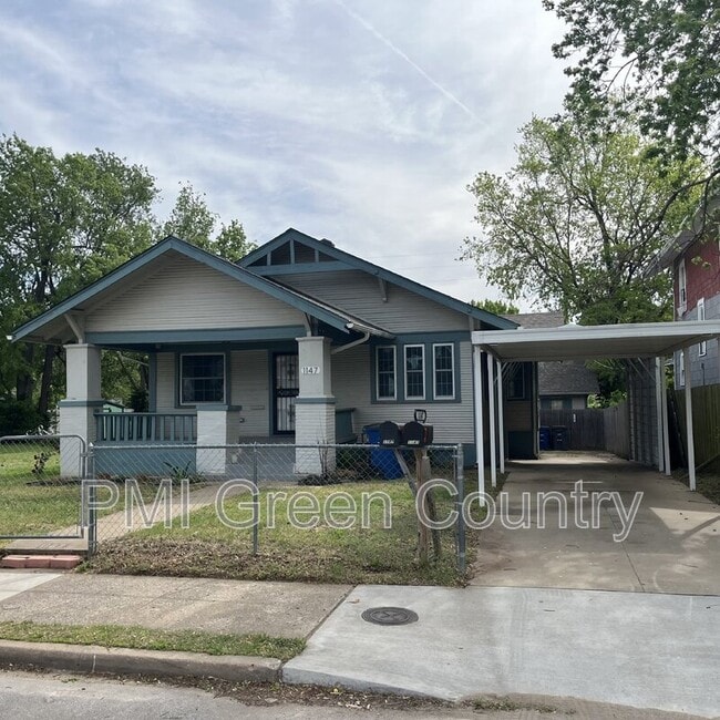 property at 1147 N Main St