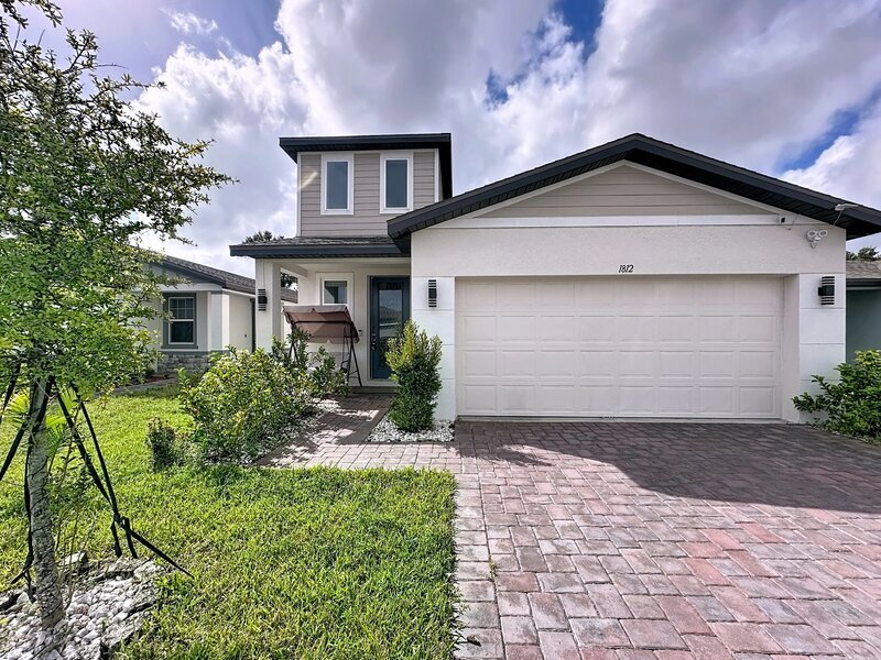 1812 Carnostie Rd in Winter Haven, FL - Foto de edificio