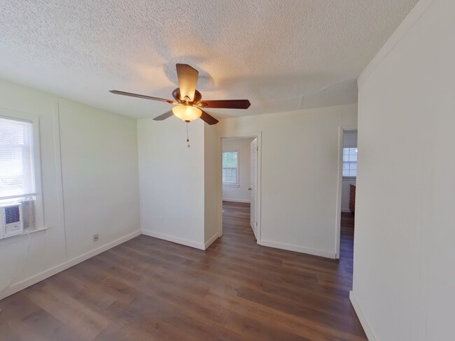 1608 1/2 S Martinson St in Wichita, KS - Building Photo - Building Photo