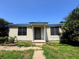 1205 E Avenue G in Killeen, TX - Building Photo
