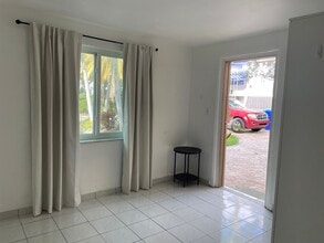 1736 SW 12th St, Unit 3 in Miami, FL - Building Photo - Building Photo