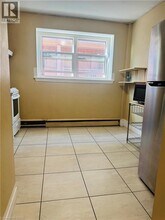 1250 Fennell Ave E in Hamilton, ON - Building Photo - Building Photo