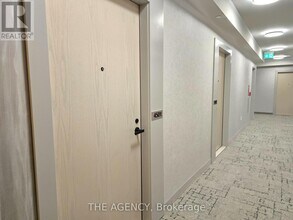 195 Commerce St in Vaughan, ON - Building Photo - Building Photo