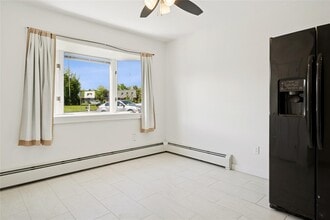 62 Sarah Ln in Middletown, NY - Building Photo - Building Photo