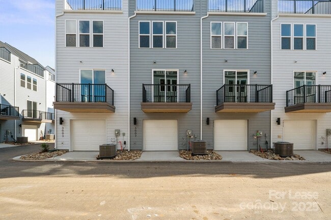 property at 3007 Jolene Ct