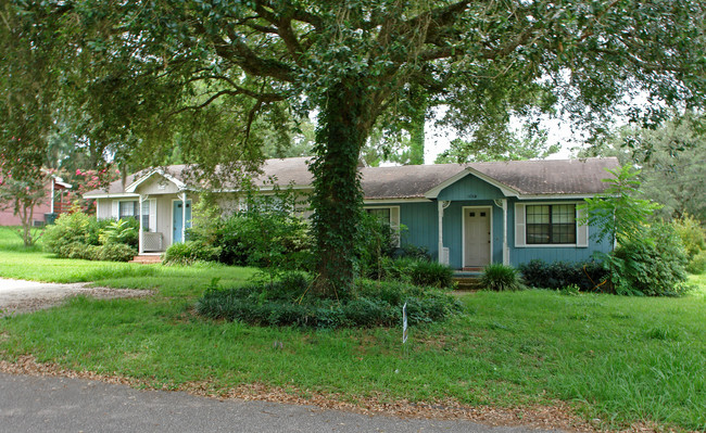 1576 Coombs Dr in Tallahassee, FL - Building Photo - Building Photo