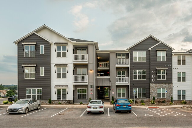 Red Mill Crossings in Goldsboro, PA - Building Photo - Building Photo