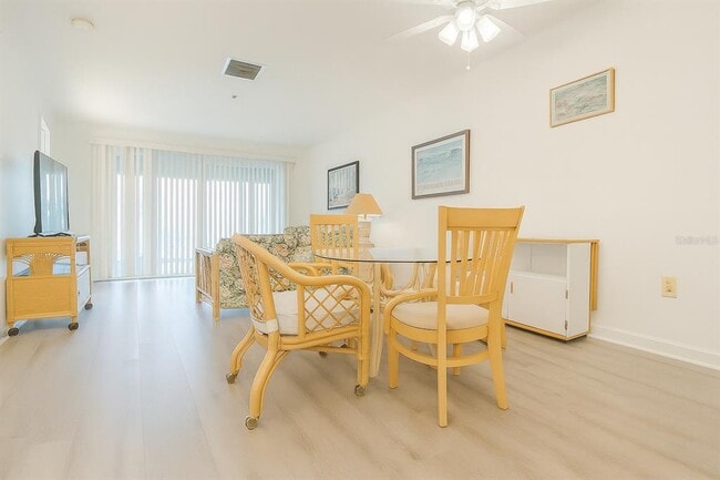 property at 2124 N Tamiami Trl