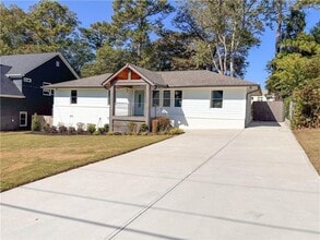 1912 Canmont Dr NE in Atlanta, GA - Building Photo - Building Photo