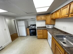 90 Pierce St, Unit 3 in Malden, MA - Foto de edificio - Building Photo