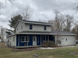 8850 66th St SE in Alto, MI - Building Photo