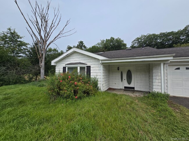 25 Ruscitti Dr in Chester, NY - Building Photo - Building Photo