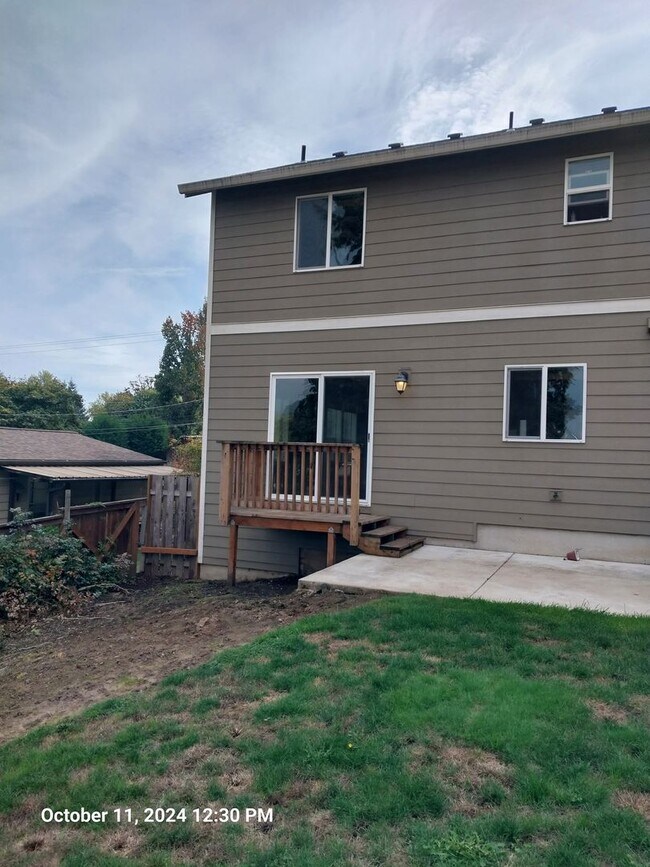 111 Ferry St in Dayton, OR - Building Photo - Building Photo