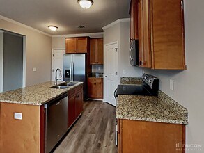 232 Bethany Manor Ct in Ball Ground, GA - Building Photo - Building Photo