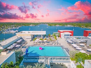777 N Ocean Dr in Hollywood, FL - Building Photo - Building Photo