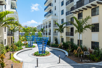 The Fitzgerald Camino Real in Boca Raton, FL - Foto de edificio - Building Photo