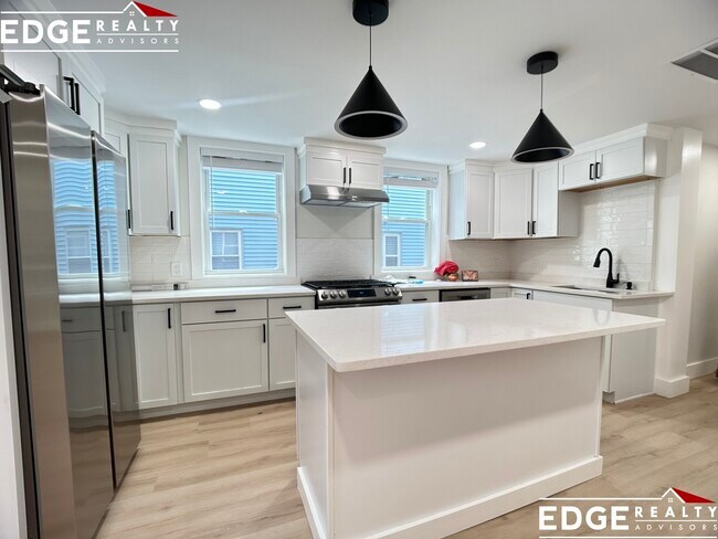 47 Brackett St, Unit 1 in Boston, MA - Building Photo - Building Photo