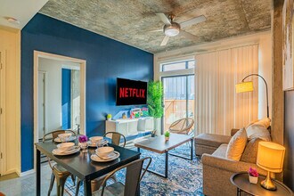 333 E Roosevelt St, Unit SI ID1263051P in Phoenix, AZ - Building Photo - Building Photo