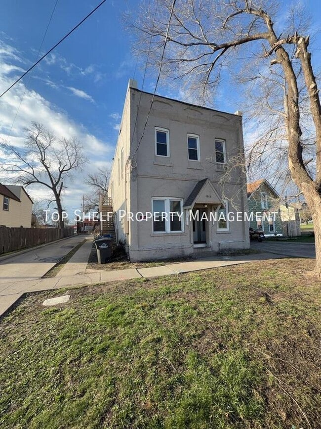 property at 1513 Des Moines St