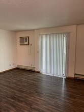 510 S Van Buren St, Unit 7 in Iowa City, IA - Foto de edificio - Building Photo