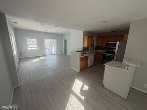 7608 Leonard Dr in Falls Church, VA - Building Photo - Building Photo