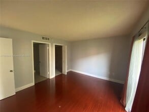 13045 SW 68th St in Miami, FL - Building Photo - Building Photo