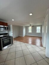 518 Chestnut St, Unit 3 in Orange, NJ - Building Photo - Building Photo