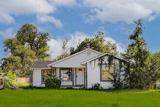 2311 Wavell St in Houston, TX - Building Photo - Building Photo