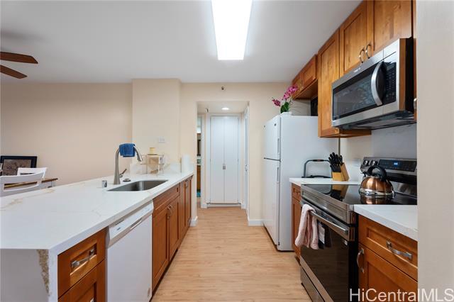 5070 Likini St in Honolulu, HI - Building Photo - Building Photo