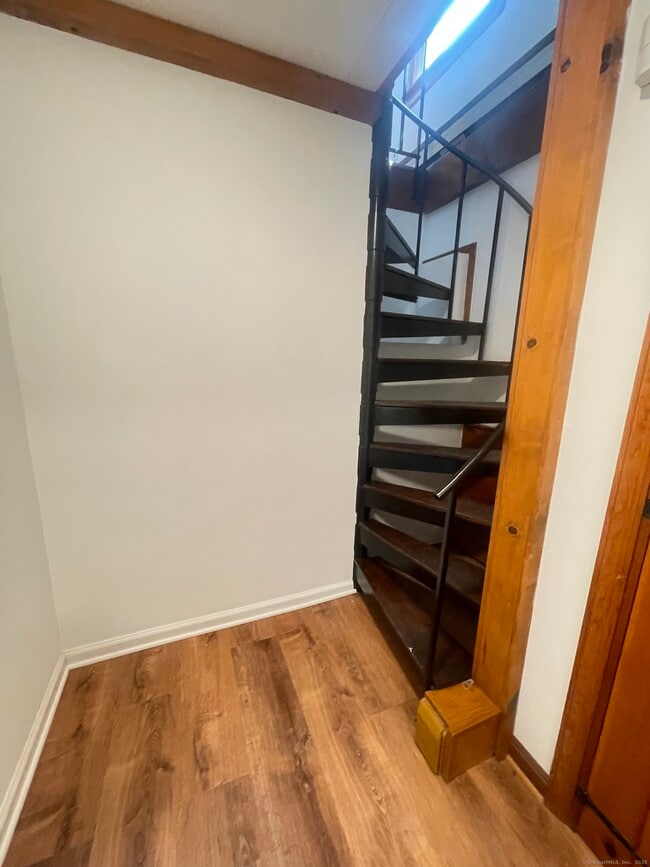 391 Chestnut Hill Ave in Waterbury, CT - Building Photo - Building Photo