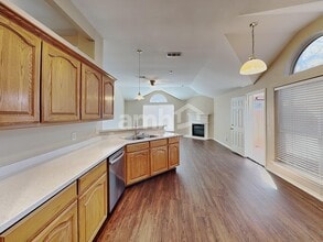 909 Remington Dr in Saginaw, TX - Foto de edificio - Building Photo