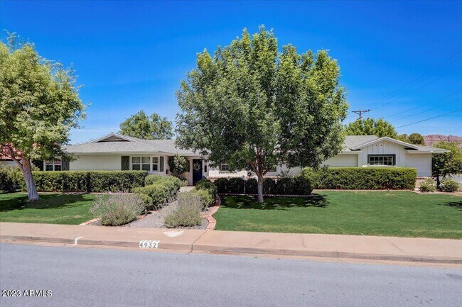 4932 E Mulberry Dr in Phoenix, AZ - Building Photo - Building Photo