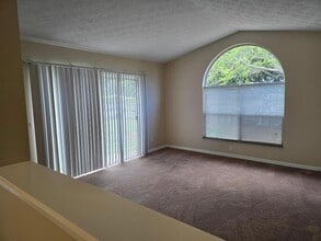 2601 SE Creston Ln in Port St. Lucie, FL - Building Photo - Building Photo